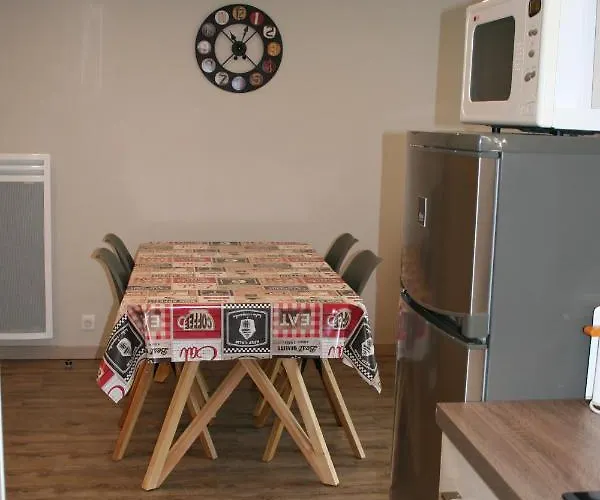 Aux Quatre Saisons Du Cabaliros Appartement