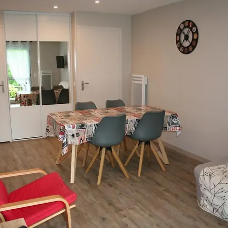 Aux Quatre Saisons Du Cabaliros ארגלס-גזוסט